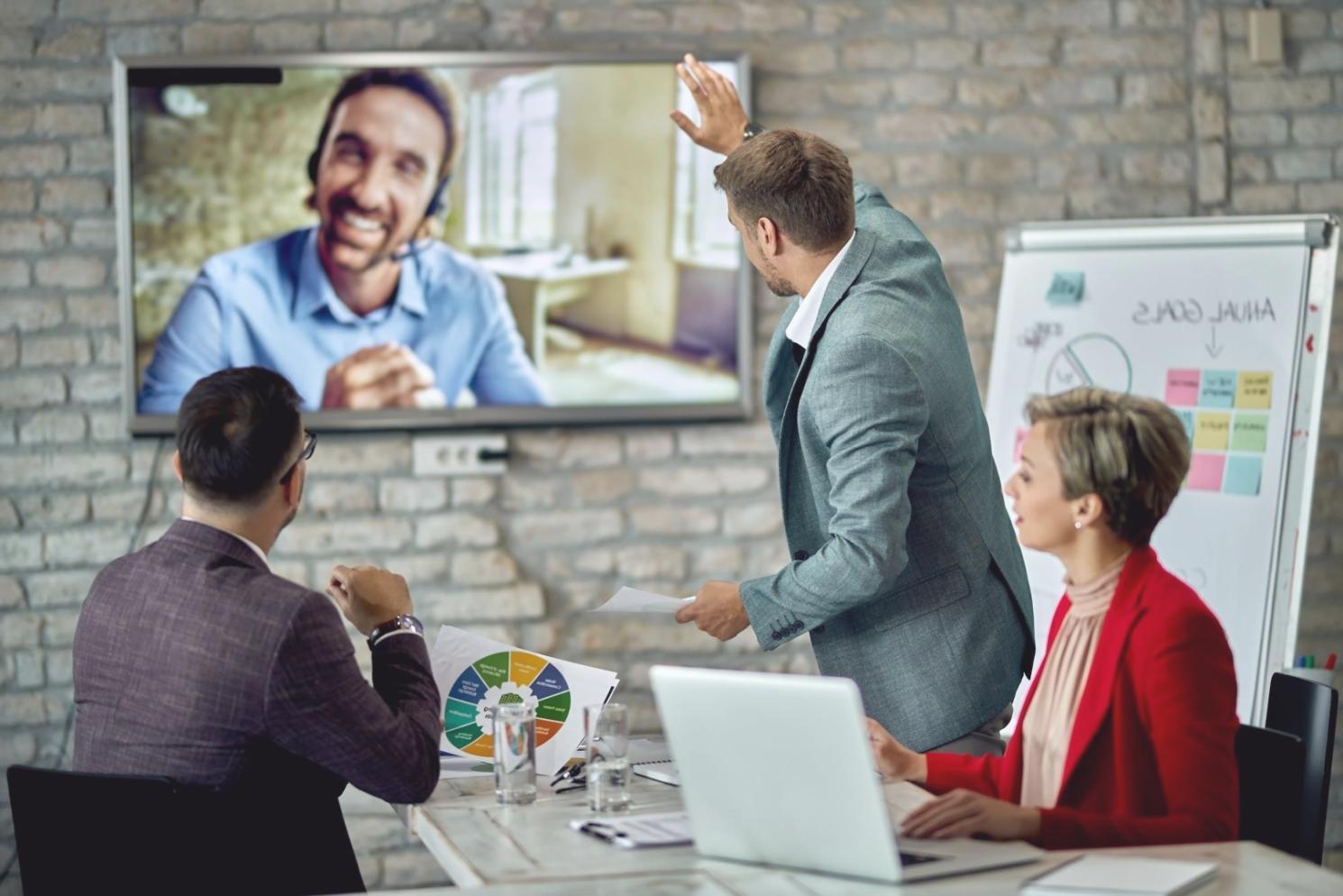 Verschiedene Excel-Funktionen und Formeln in einem fortgeschrittenen Finanzmodell